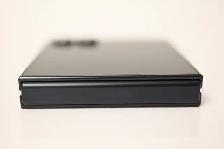 Samsung Z Flip 7 256gb like new condition - Photo 4