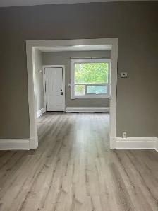 3 bedrooms side by side Duplex for rent in the North end - Photo 2