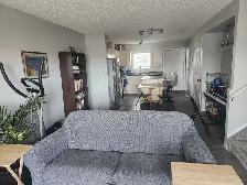 Large Room in Central 3BR Townhouse, All Utilities Included! - Photo 6