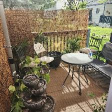 Large Room in Central 3BR Townhouse, All Utilities Included! - Photo 10