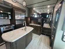 25 Keystone Avalanche 346FL, MASSIVE CLEARANCE PRICING, MUST GO - Photo 25