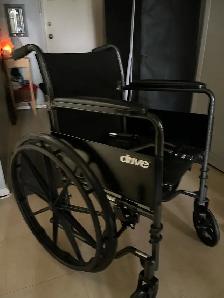 FOLDABLE   WHEELCHAIR  FORSALE - Photo 3