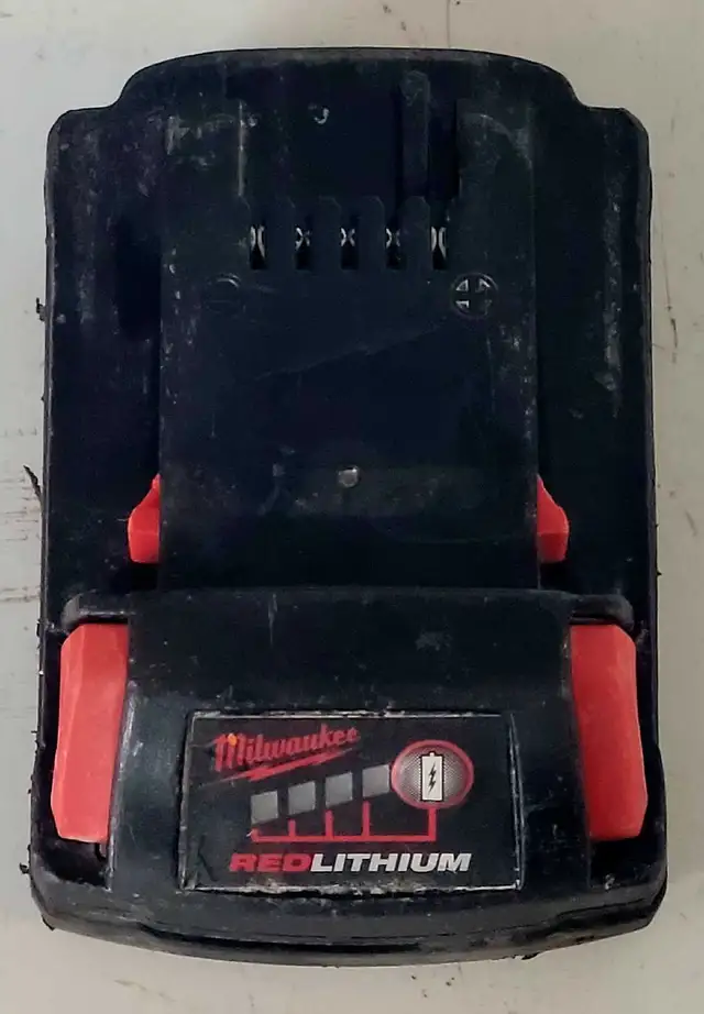 M18 Milwaukee 1.5Ah Battery Pack (32536926)