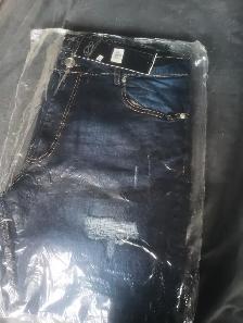 Clothing - Photo 2