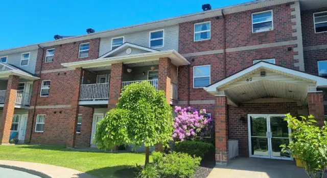 SPACIOUS 3 BEDROOM PLUS DEN 5 APPLIANCES NOW AVAILABLE