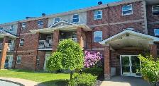 SPACIOUS 3 BEDROOM PLUS DEN 5 APPLIANCES NOW AVAILABLE