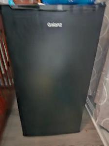Small Fridge - Photo 2