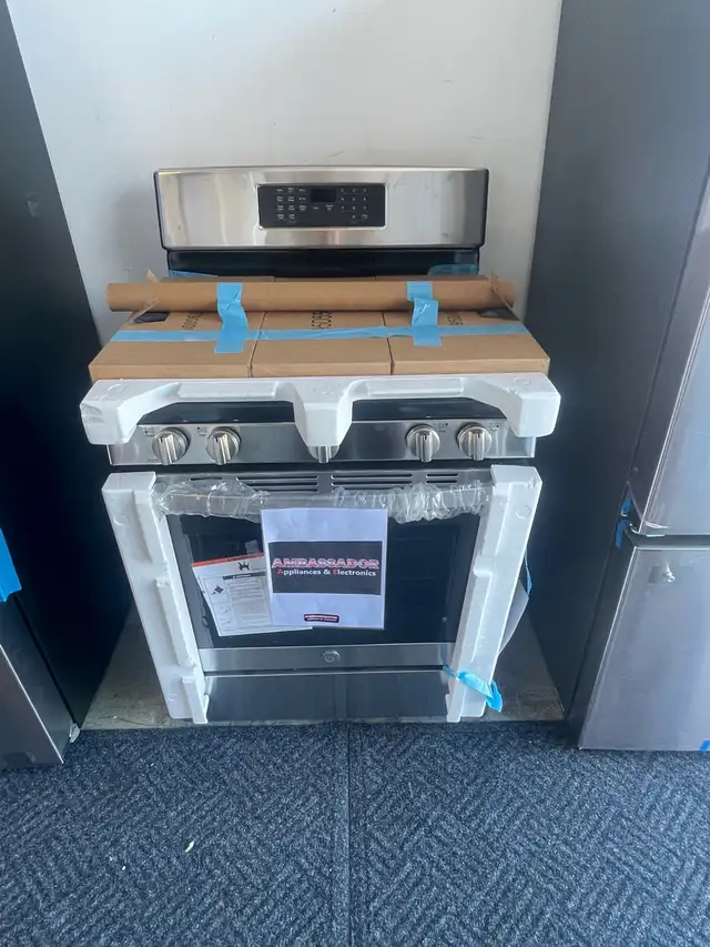 NEW GE 30' Gas Freestanding Range Stove (Stainless Steel)