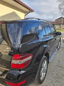 Mint 2009 Mercedez Benz - Photo 3
