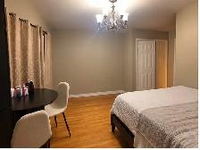 Furnished Room Female INTL students Main/Danforth - Photo 2
