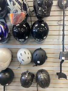 Helmets @ Cashopolis!! - Photo 2