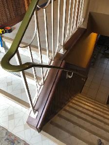 WANTED/SEEKING HANDRAIL VINYL CAPPING INSTALLER - Photo 2