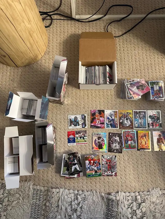 Football Cards ! NEW/OLD/ROOKIES/ETC
