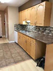2 bedroom condo available Nov 1 - Photo 2