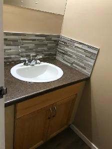 2 bedroom condo available Nov 1 - Photo 5