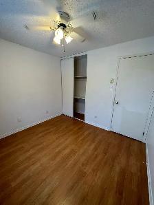 Room for rent close to downtown - Photo 9