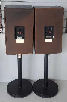B & W DM100 Speakers With Stands (27930334) - Photo 2
