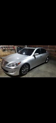 2012 Hyundai Genesis 4 door sedan