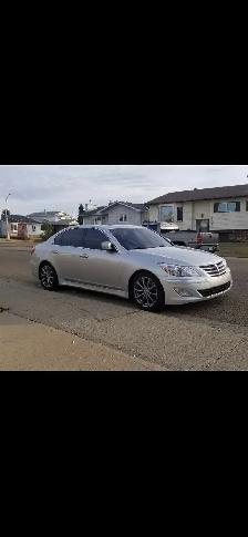 2012 Hyundai Genesis 4 door sedan - Photo 3
