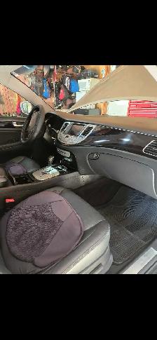 2012 Hyundai Genesis 4 door sedan - Photo 5