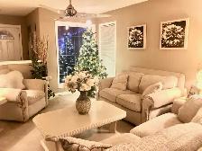 Large Furnished room with PRIVATE washroom with free parking - Photo 8
