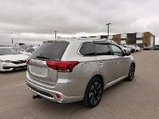 2018 Mitsubishi Outlander PHEV SE : Well Serviced - Photo 4