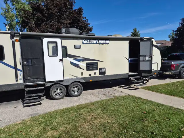 2017 Shadow Cruiser 289RBS