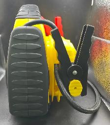 QUEST CAR JUMPSTARTER & INFLATOR - Photo 3