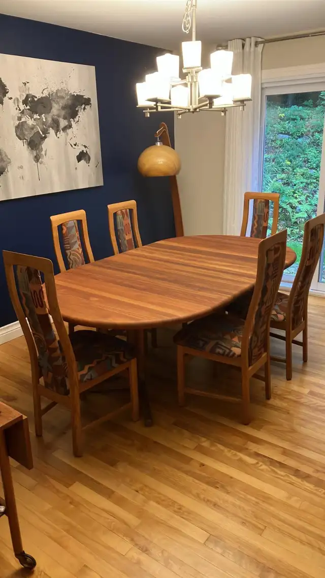 Mid century. TEAK TECK. Ensemble salle à manger. Chaises. Chairs