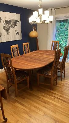 Mid century. TEAK TECK. Ensemble salle à manger. Chaises. Chairs
