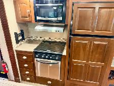 2015 32’ Forest River Rockwood Signature Fifth Wheel Trailer - Photo 6