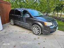 2010 Chrysler town and country