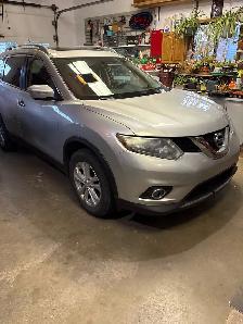 2014 Nissan Rogue SV AWD - Photo 2