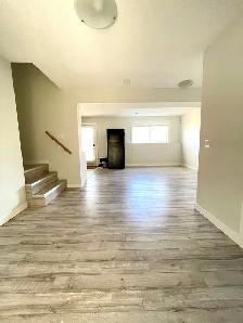 Bright 1-Bedroom Walkout Basement suite in Panaroma NW - Photo 4