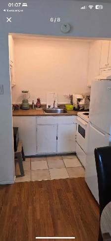Spacious furnished studio close to orange line - Photo 3