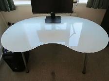 IKEA GALANT kidney/bean-shaped glass desk - Photo 2