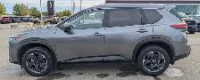 2025 Nissan Rogue SV MOONROOF AWD - Photo 2