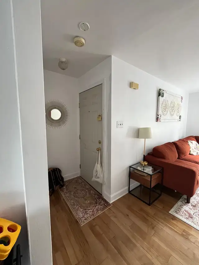 Logement 4 1/2 lumineux à louer
