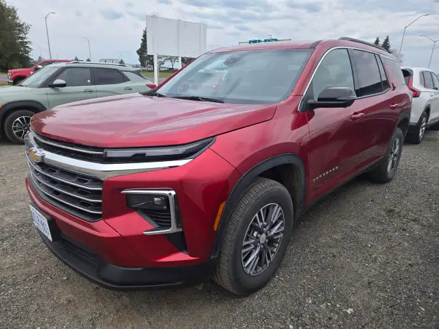 2025 Chevrolet Traverse LT