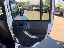2018 Jeep Wrangler SAHARA JK UNLIMITED 4X4 LEATHER BLUETOOTH TOW - Photo 16