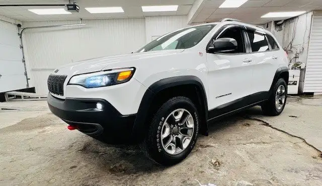 CHEROKEE TRAILHAWK V6 4X4 86,582km 1 PROPRIOCUIRBLUETOOTHCARP