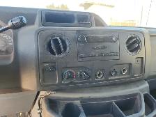 2011 Ford E-Series - Photo 13