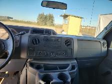 2011 Ford E-Series - Photo 14