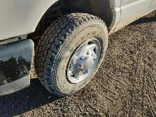 2011 Ford E-Series - Photo 16