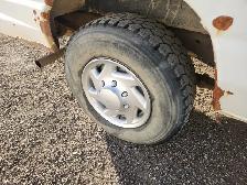 2011 Ford E-Series - Photo 24