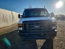 2011 Ford E-Series - Photo 32