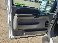 2007 Ford F550 - Photo 21