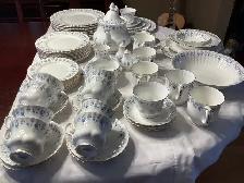 Royal Albert Memory Lane 66 pieces
