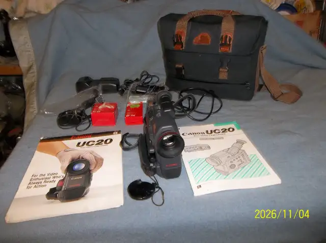 Vintage Movie Camera 8 MM Video Camcorder Excellent Condition