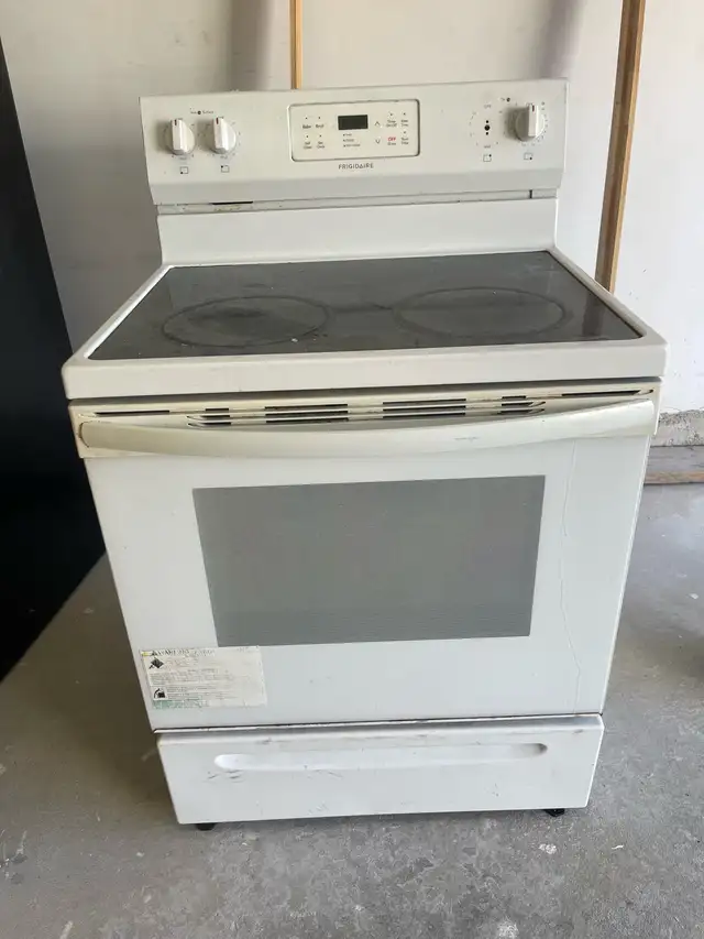 Poele, cuisiniere, ,Glass cooktop $75